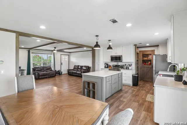 2629 Fm 1332 Jourdanton, TX 78026