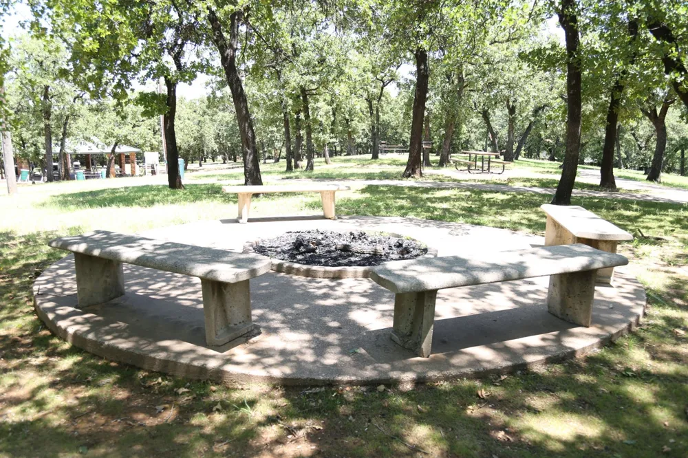 329 Stratford Drive Hurst, TX 76054
