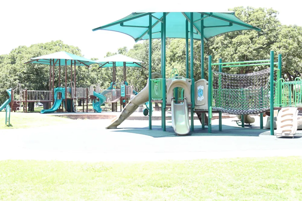 329 Stratford Drive Hurst, TX 76054