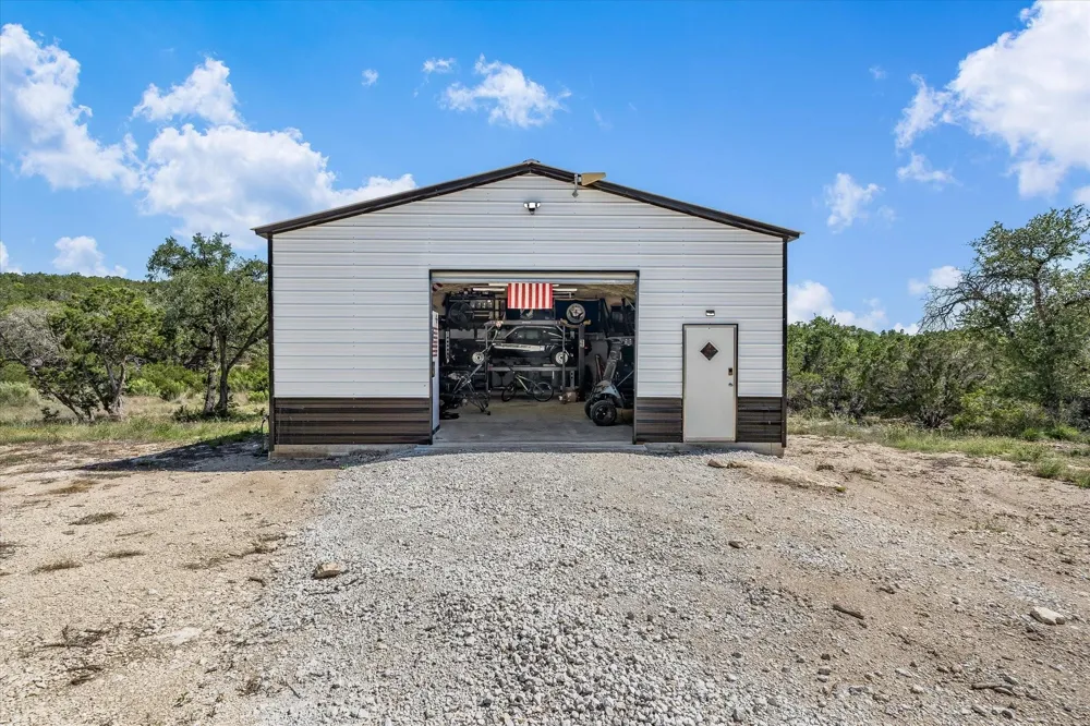 224 Kellog Fischer, TX 78623
