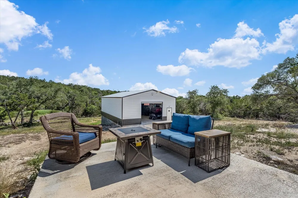224 Kellog Fischer, TX 78623