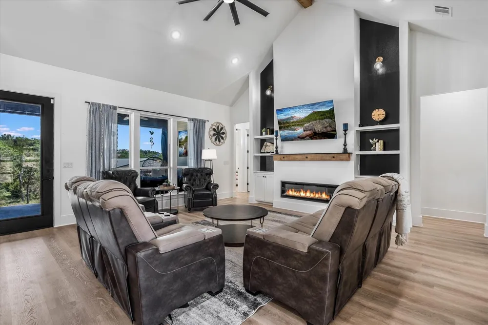 224 Kellog Fischer, TX 78623