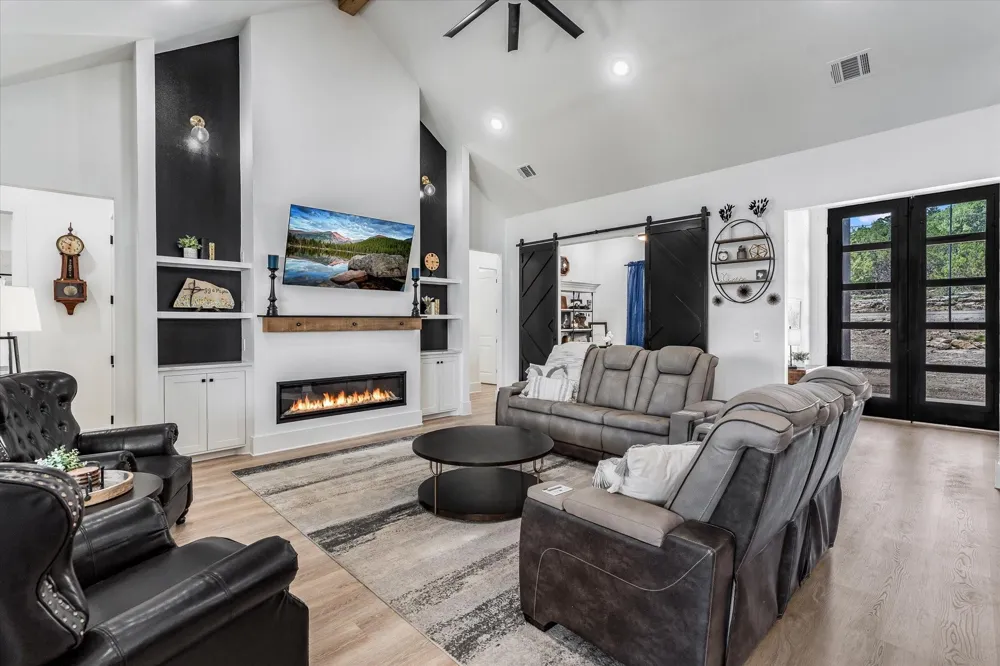 224 Kellog Fischer, TX 78623