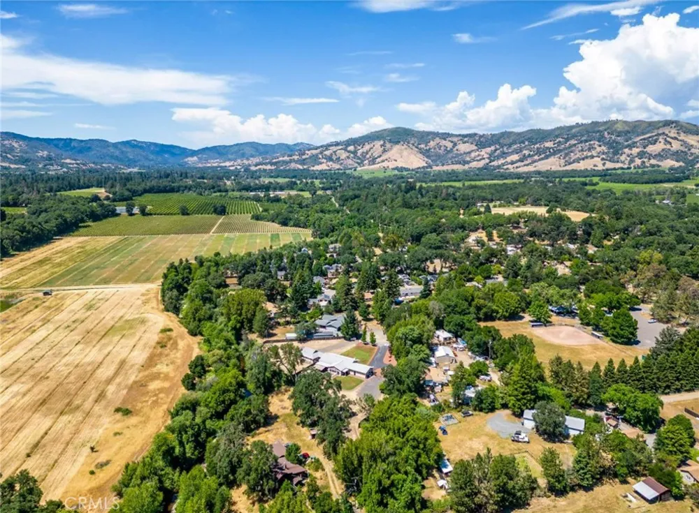 8960 East Redwood Valley, CA 95470