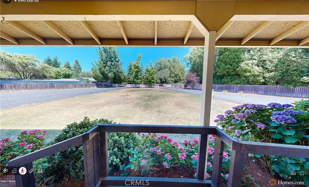8960 East Redwood Valley, CA 95470
