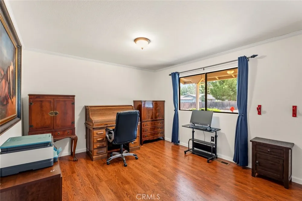 8960 East Redwood Valley, CA 95470