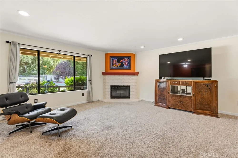 8960 East Redwood Valley, CA 95470