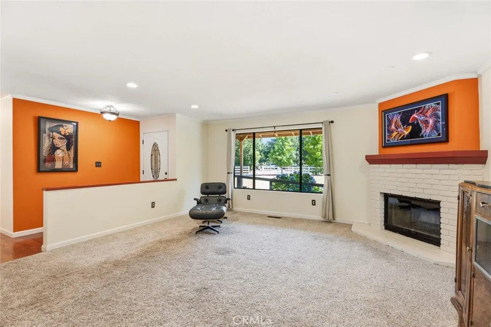 8960 East Redwood Valley, CA 95470