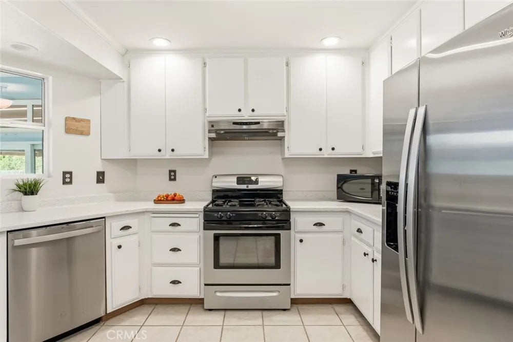 8960 East Redwood Valley, CA 95470