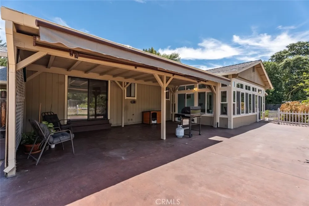 8960 East Redwood Valley, CA 95470