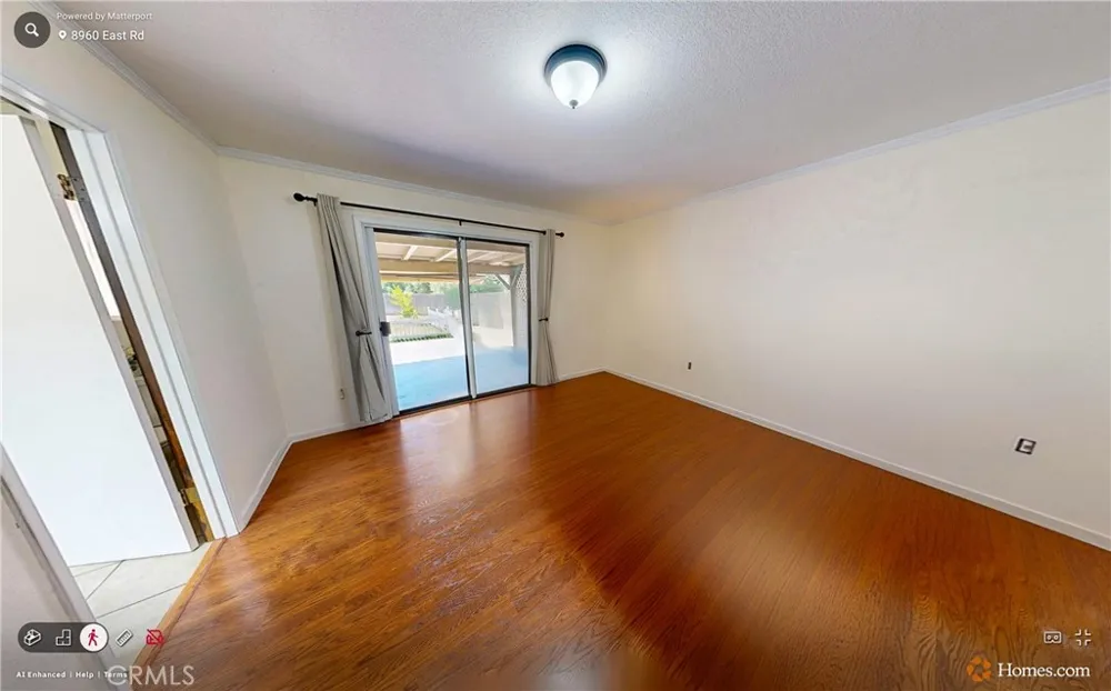 8960 East Redwood Valley, CA 95470