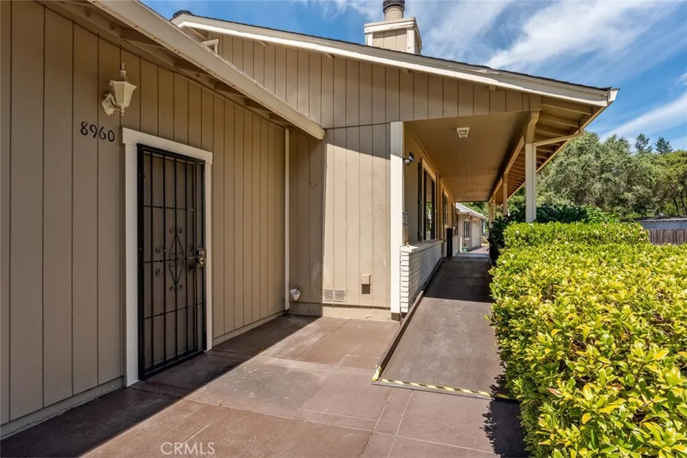 8960 East Redwood Valley, CA 95470