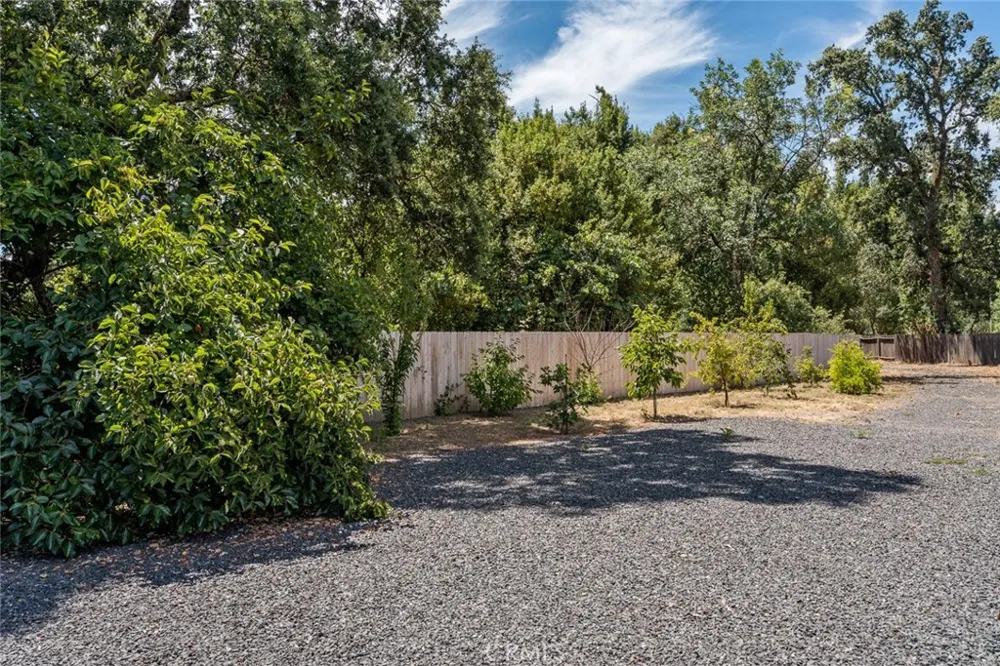 8960 East Redwood Valley, CA 95470
