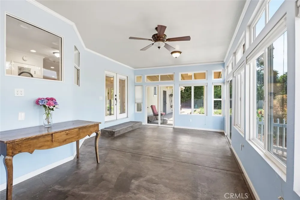 8960 East Redwood Valley, CA 95470