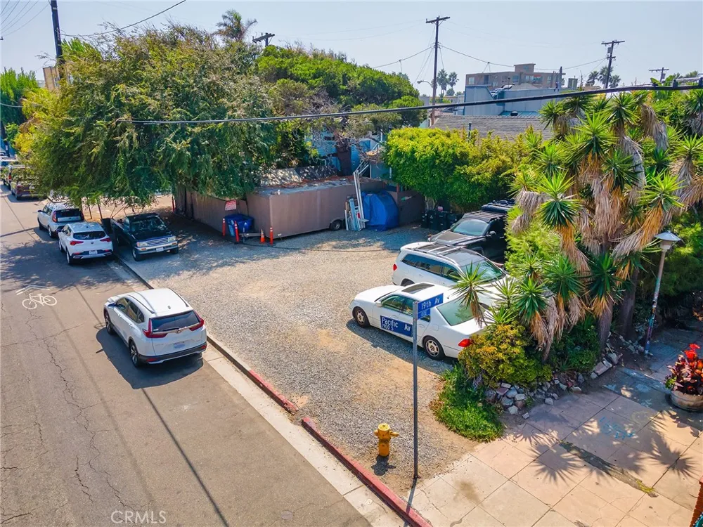 42 19th Avenue Venice, CA 90291