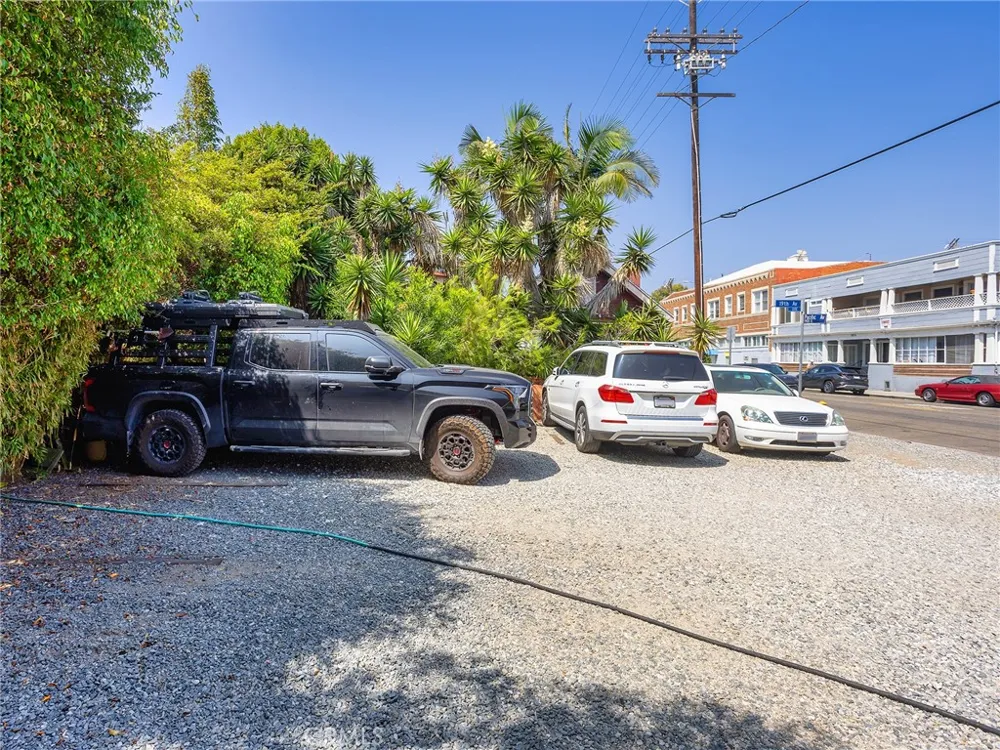 42 19th Avenue Venice, CA 90291