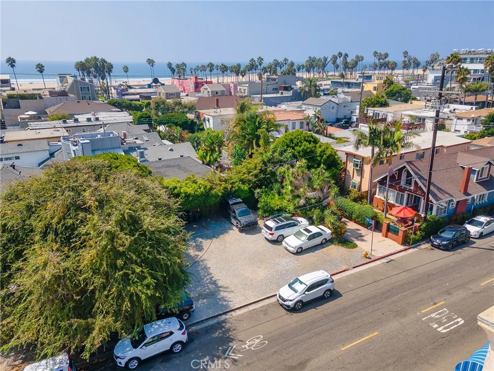 1909 Pacific Avenue Venice, CA 90291