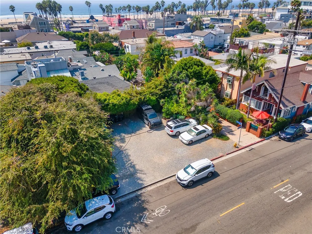 1909 Pacific Avenue Venice, CA 90291