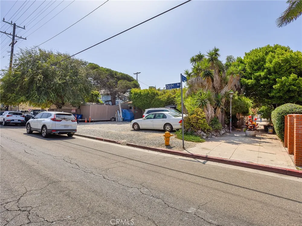 1909 Pacific Avenue Venice, CA 90291