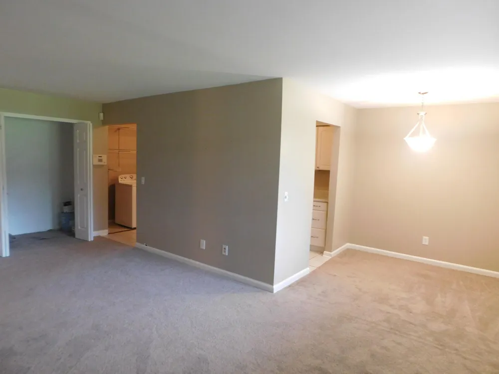 30042 W 12 Mile Road #52 Farmington Hills, MI 48334