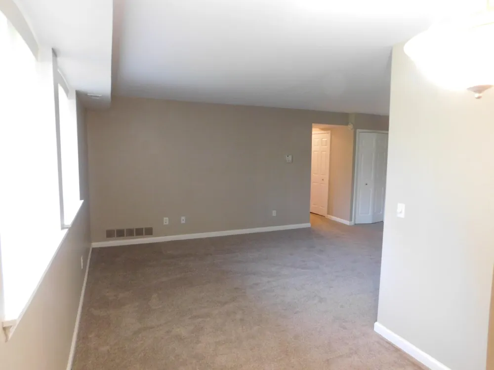 30042 W 12 Mile Road #52 Farmington Hills, MI 48334