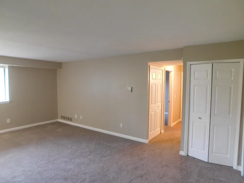 30042 W 12 Mile Road #52 Farmington Hills, MI 48334