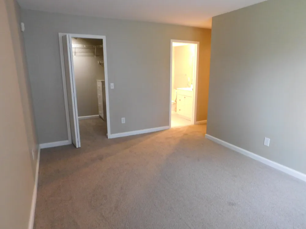 30042 W 12 Mile Road #52 Farmington Hills, MI 48334