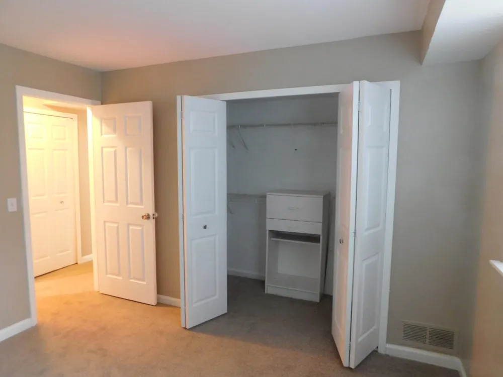 30042 W 12 Mile Road #52 Farmington Hills, MI 48334