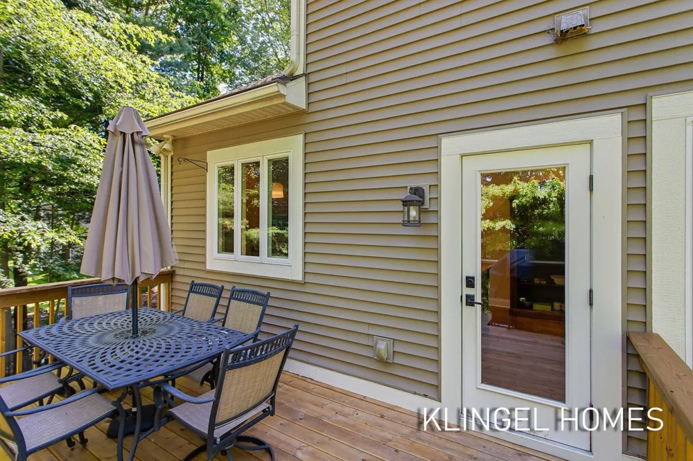 16373 W Willow Drive Spring Lake, MI 49456