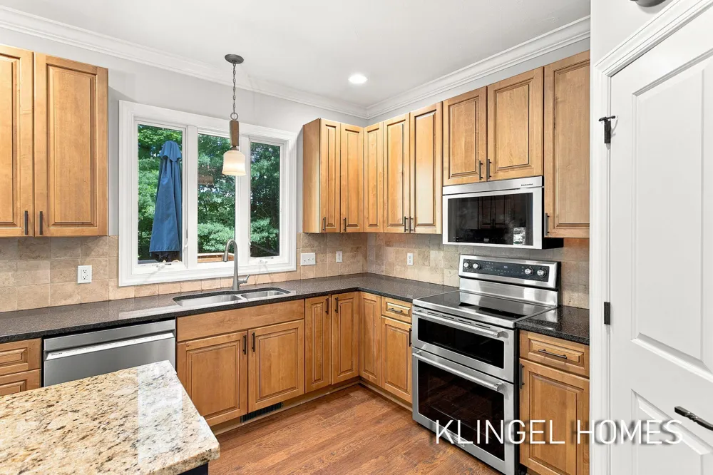 16373 W Willow Drive Spring Lake, MI 49456