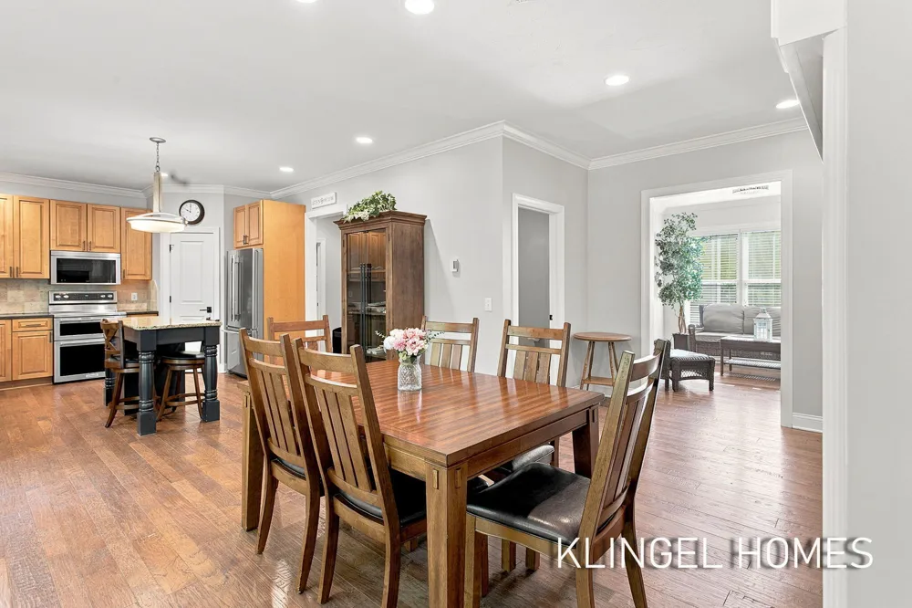 16373 W Willow Drive Spring Lake, MI 49456