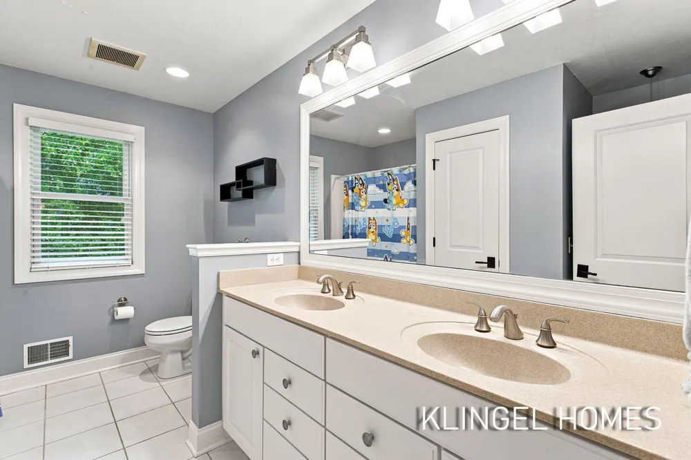 16373 W Willow Drive Spring Lake, MI 49456