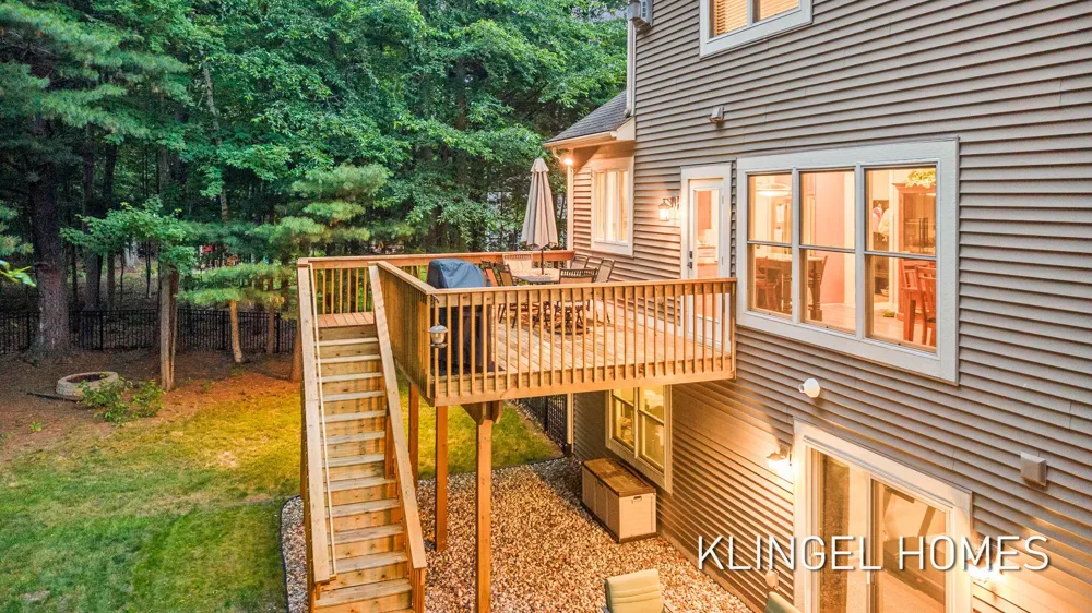 16373 W Willow Drive Spring Lake, MI 49456