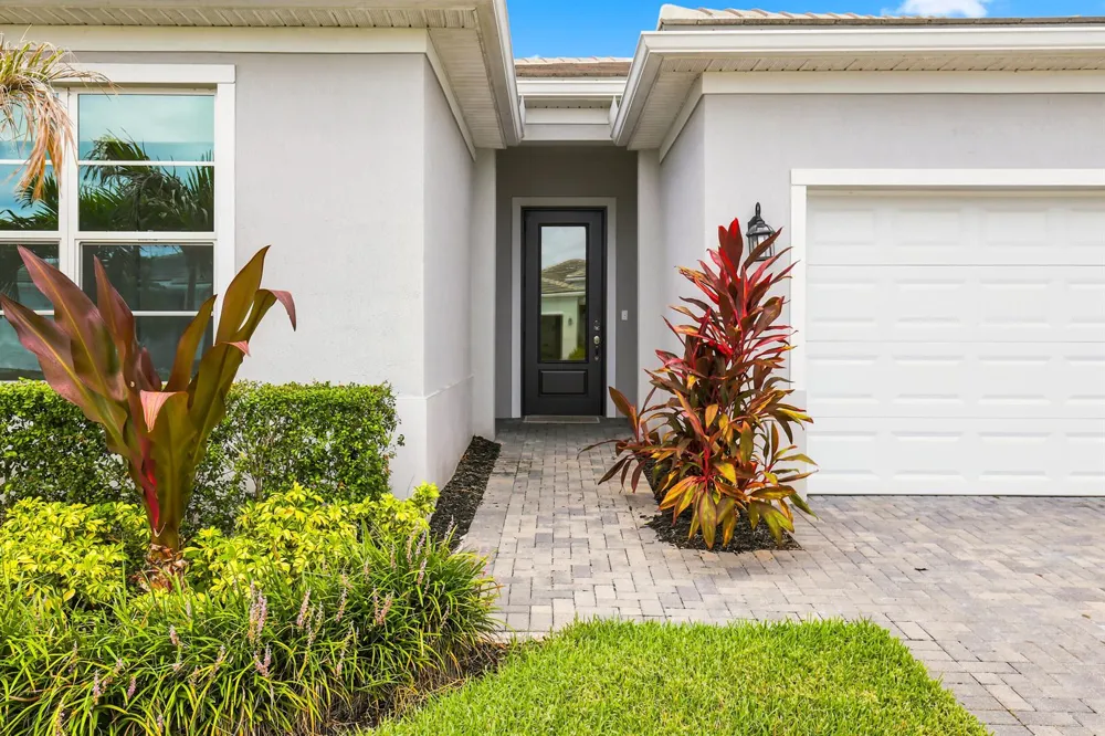 11724 SW Aquila Way Port St. Lucie, FL 34987