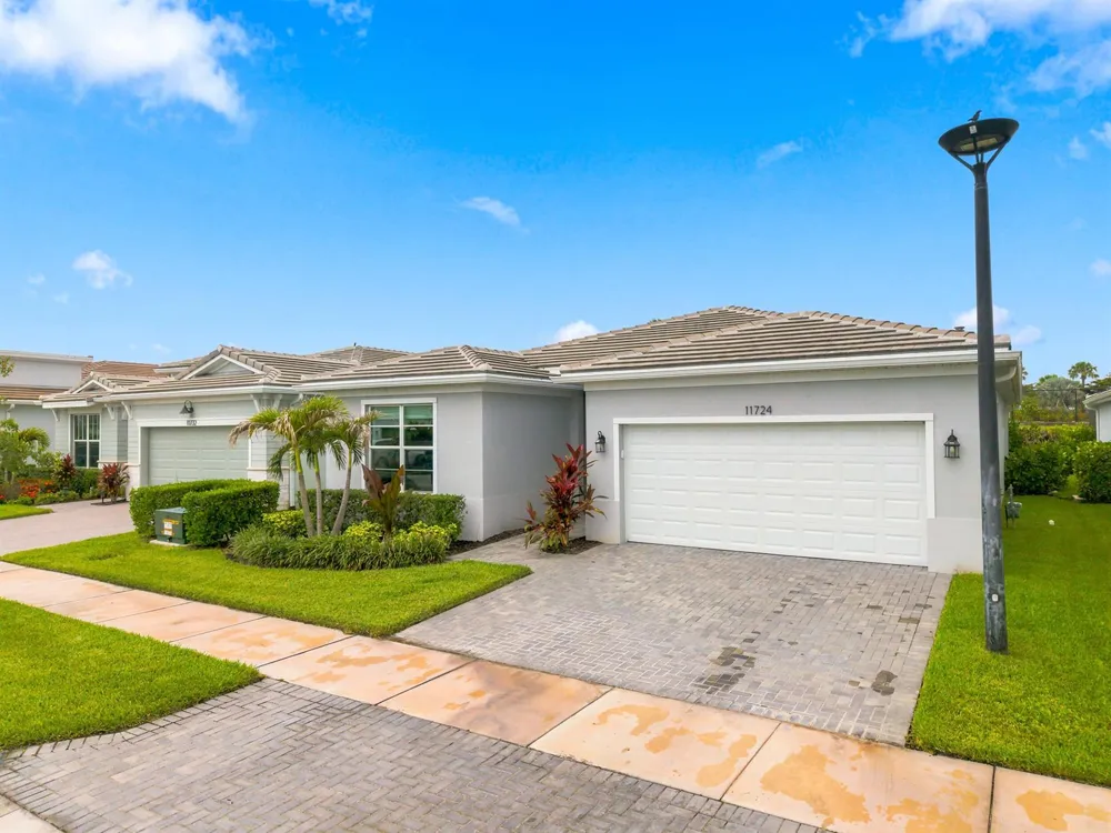 11724 SW Aquila Way Port St. Lucie, FL 34987