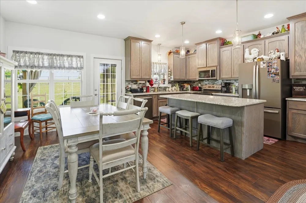 12800 County Road 1311 Malakoff, TX 75148