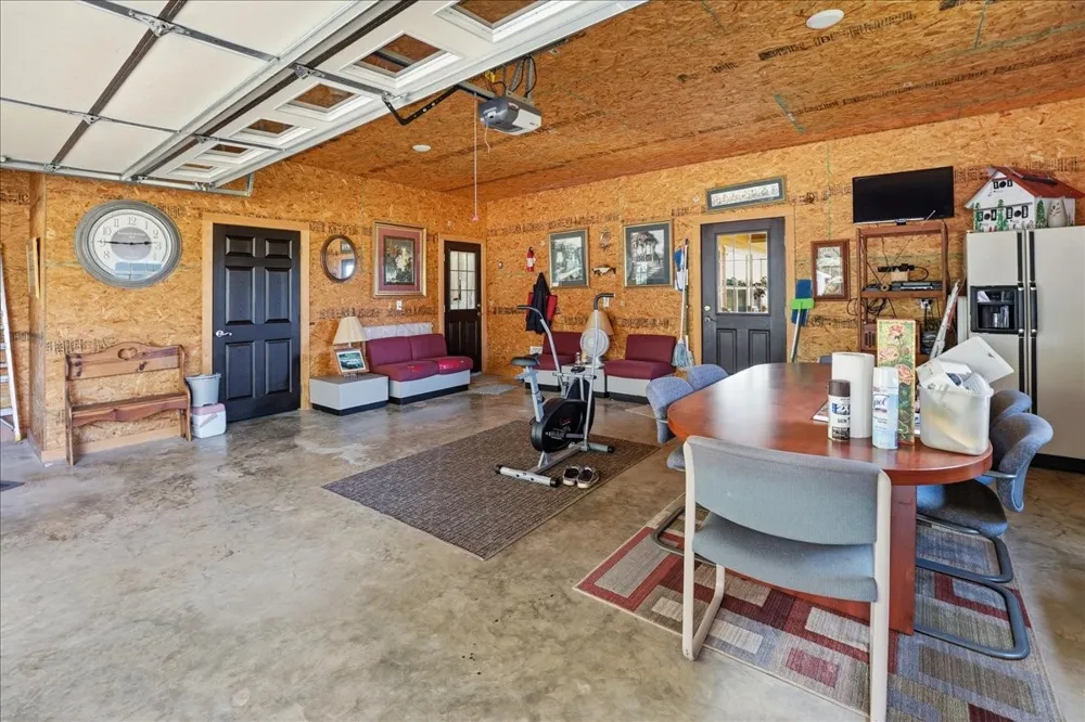 12800 County Road 1311 Malakoff, TX 75148