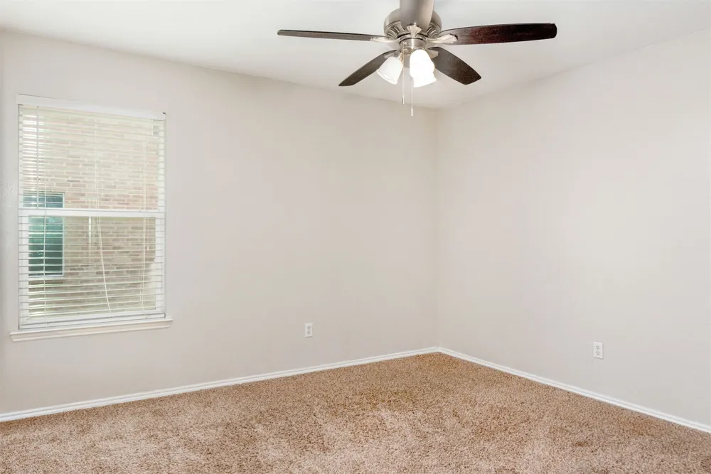 806 White Fields Way Arlington, TX 76002