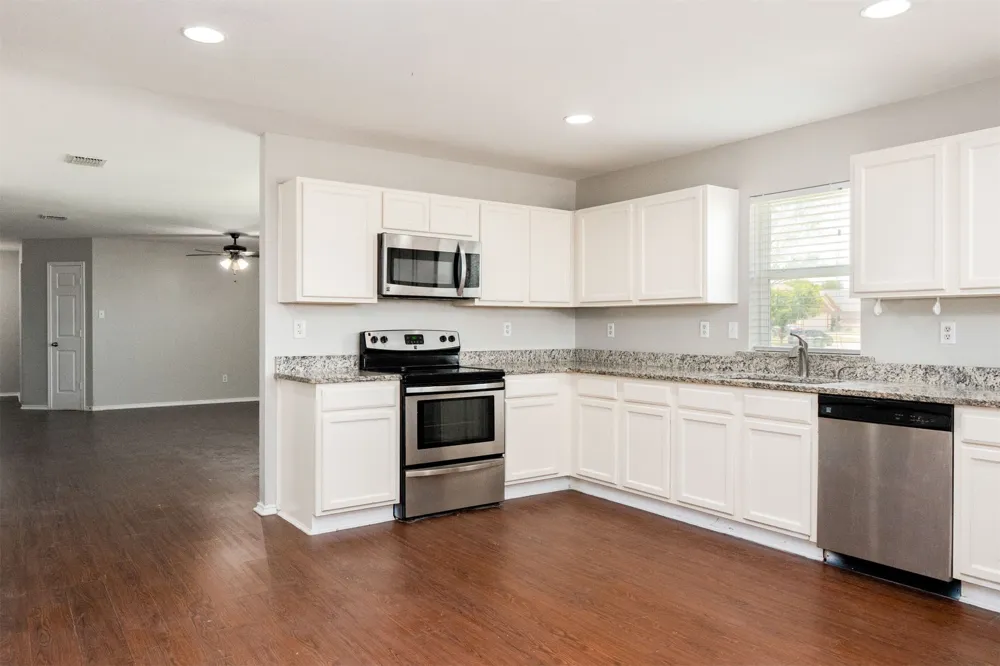 806 White Fields Way Arlington, TX 76002