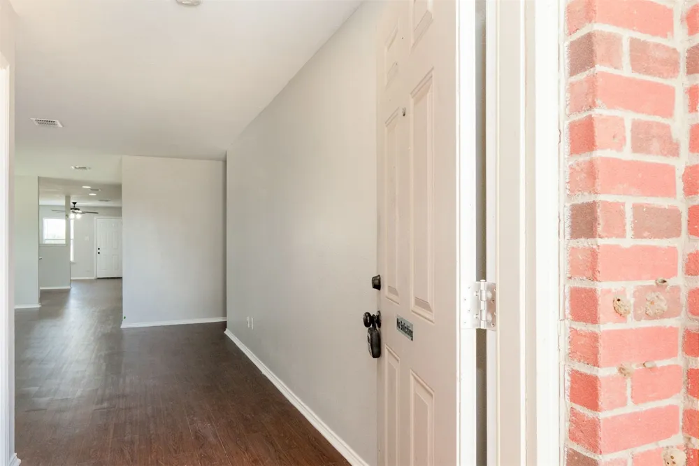 806 White Fields Way Arlington, TX 76002