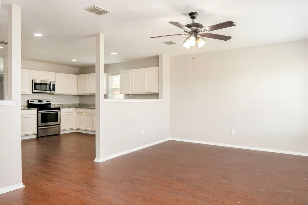 806 White Fields Way Arlington, TX 76002