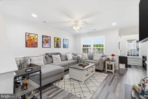 1008 SPRING VALLEY COURT