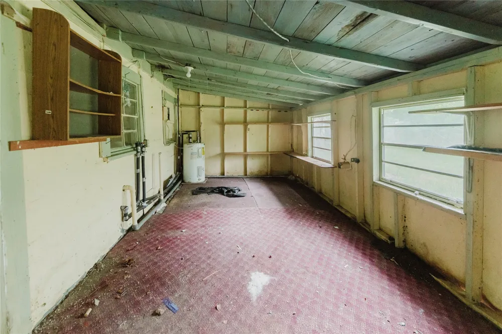 262 Highway 95 S #A Smithville, TX 78957