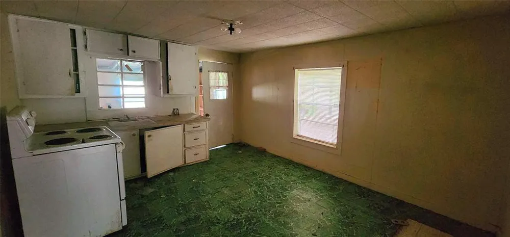 262 Highway 95 S #A Smithville, TX 78957