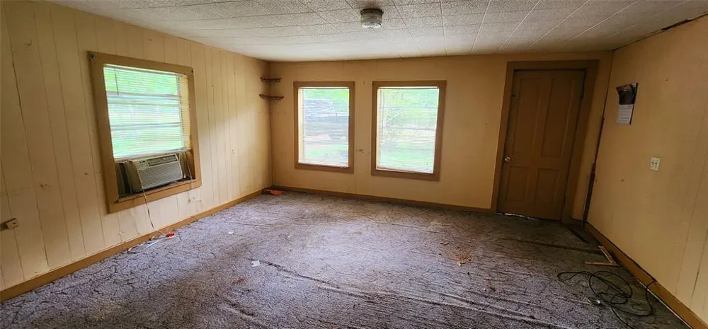 262 Highway 95 S #A Smithville, TX 78957