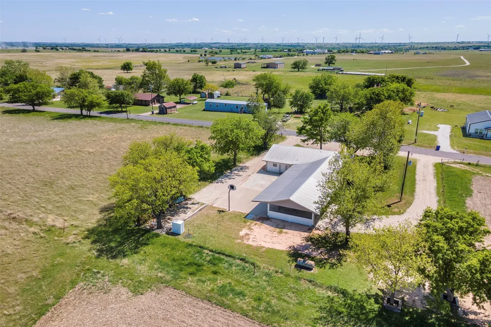 3949 County Road 302 Muenster, TX 76252