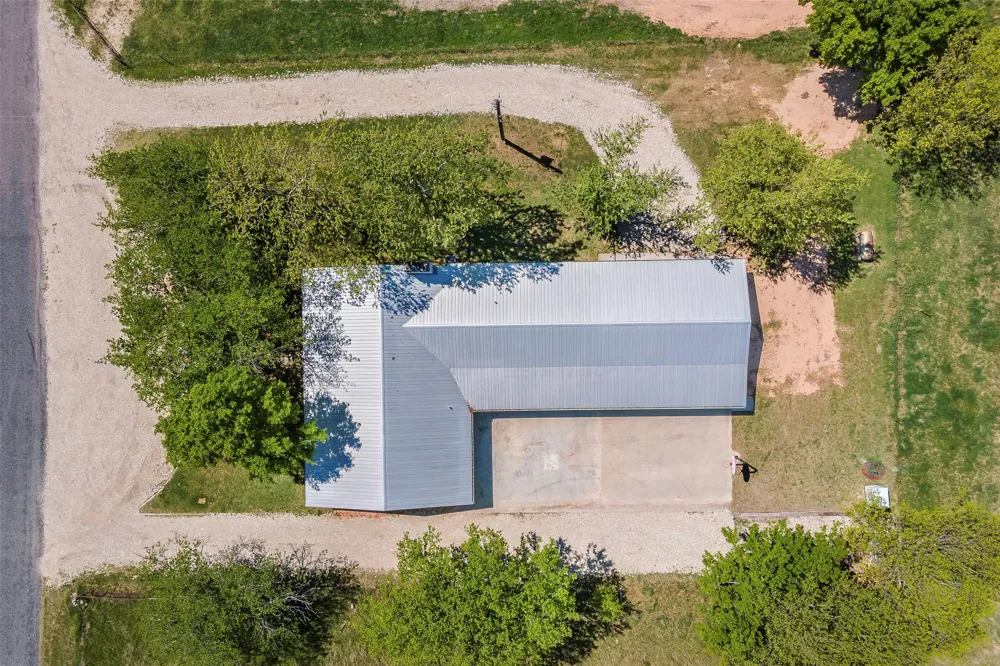 3949 County Road 302 Muenster, TX 76252
