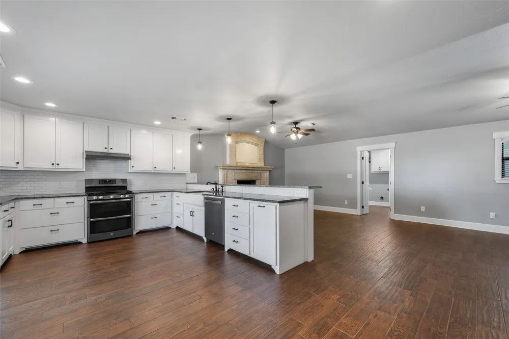 3949 County Road 302 Muenster, TX 76252