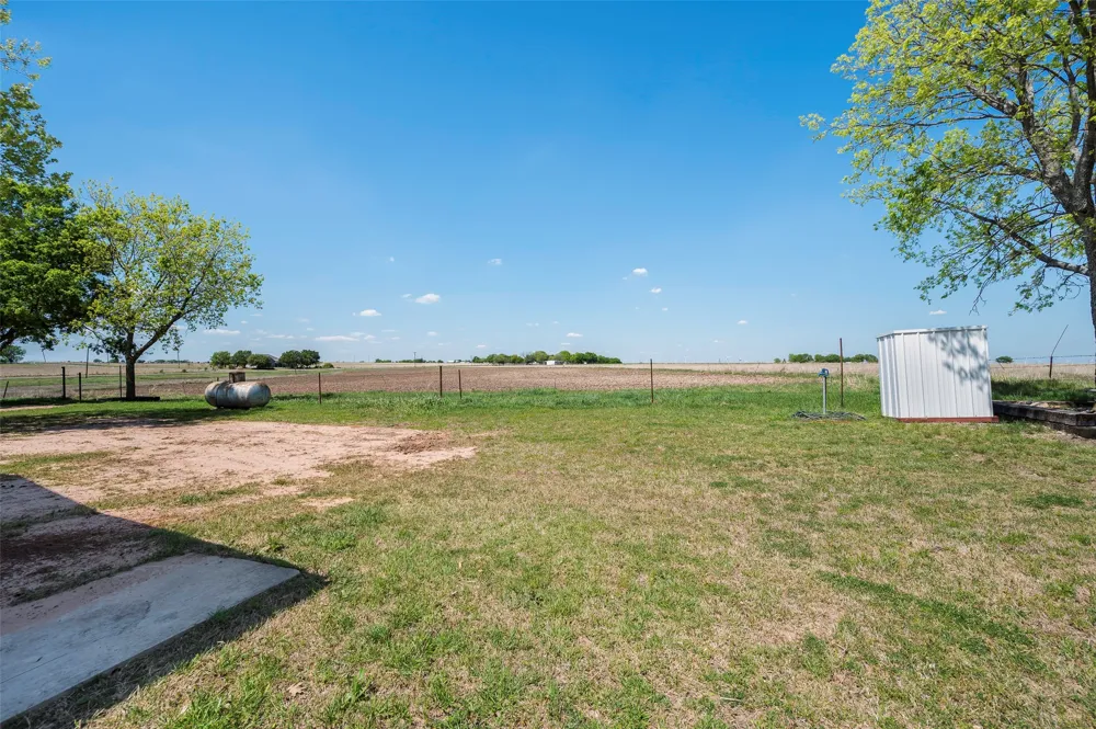 3949 County Road 302 Muenster, TX 76252