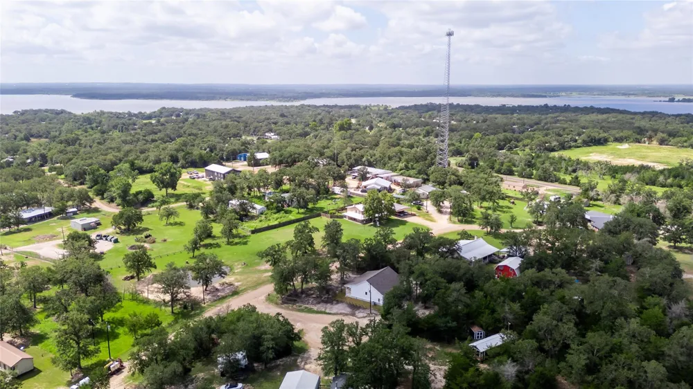 502 Packers Circle Somerville, TX 77879